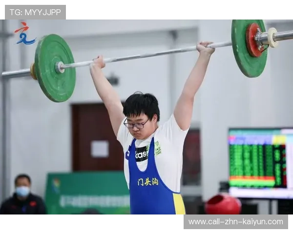 举重俱乐部完善青少年训练档案的数字化记录与分析，举重队训练基地